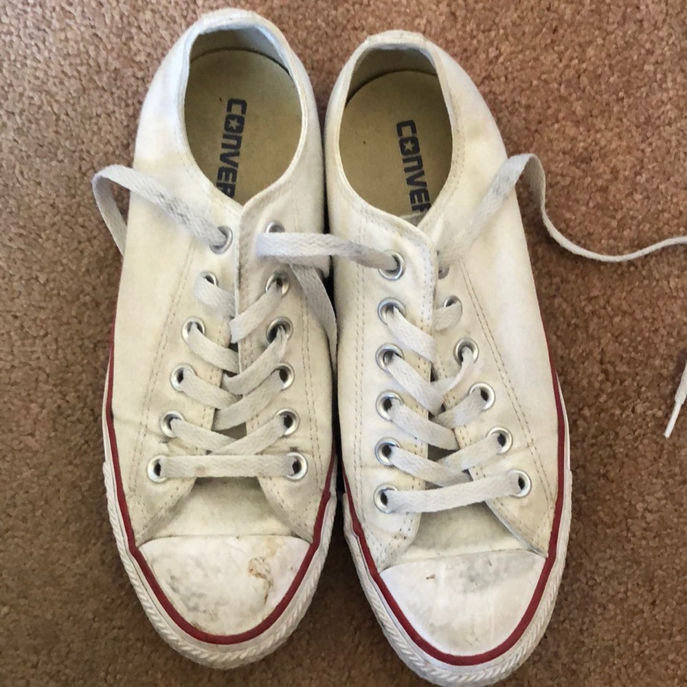 White converse sneakers